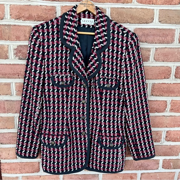 Black, white and red patterned blazer. Quality piece. Size 12 - Picture 3 of 12